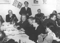 Cena Vittorioso - in piedi Menico, sotto Craveri e Peroni
